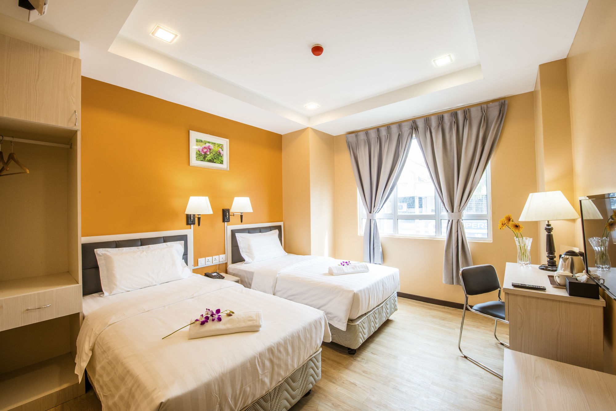 Inhotel Inanam Kota Kinabalu Exteriör bild